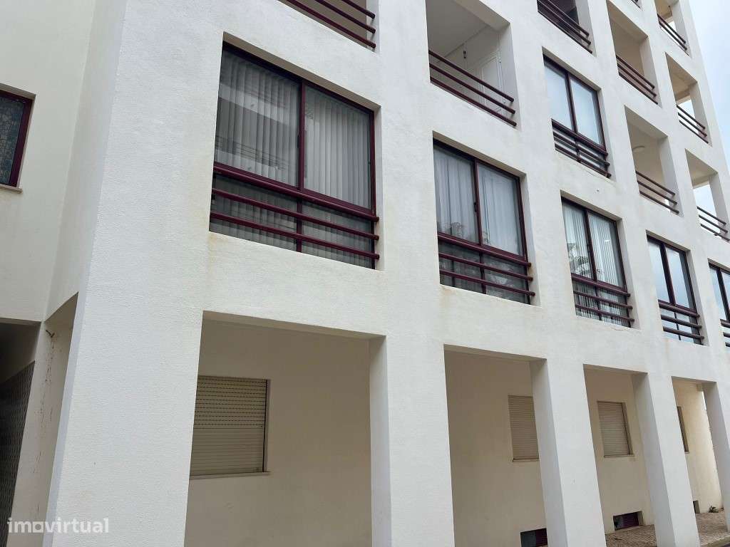 Apartamento T2 primeira linha lateral de mar em Quarteira - Oportun...-24