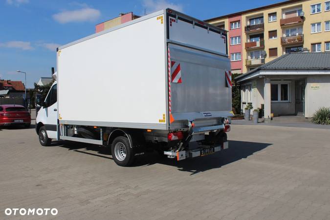 Mercedes-Benz Sprinter - 5