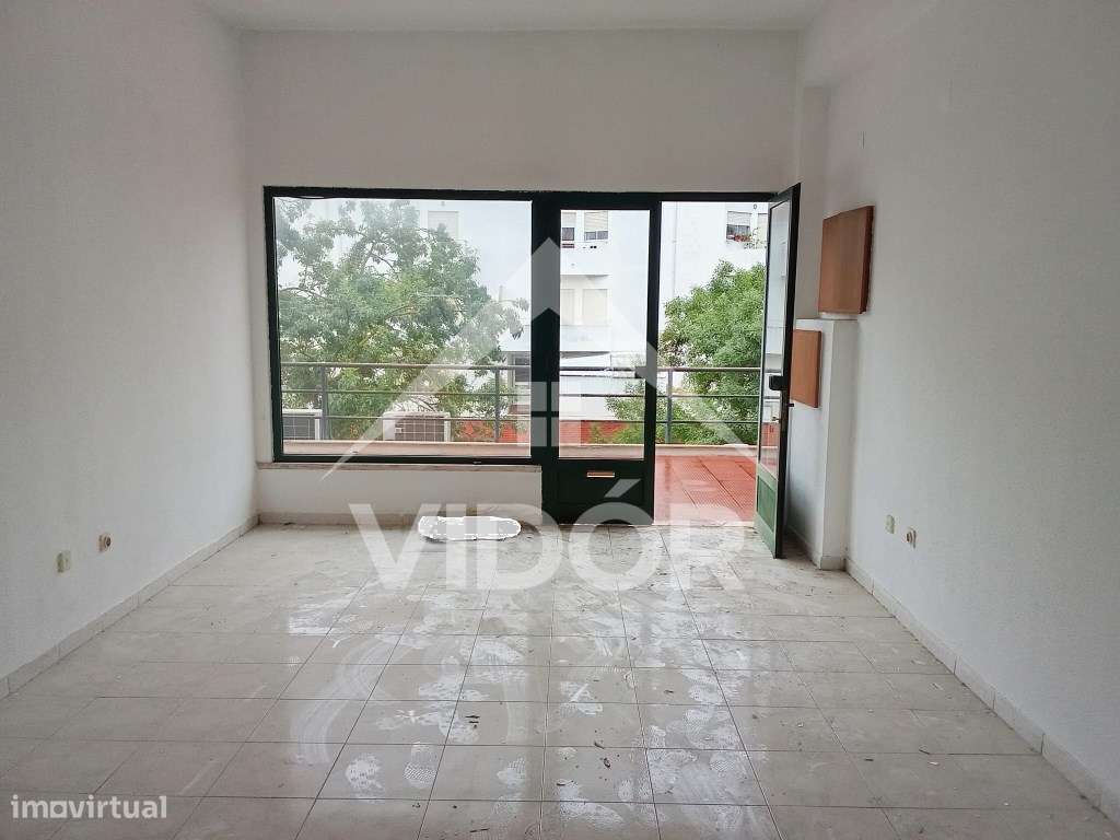 Loja com 31m2 no Mercado Municipal da Baixa da Banheira - Grande imagem: 5/6