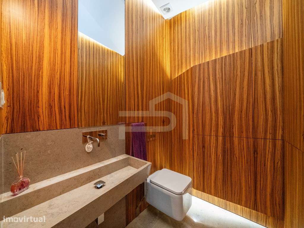 Exclusiva Moradia de Luxo com Design Contemporâneo-12