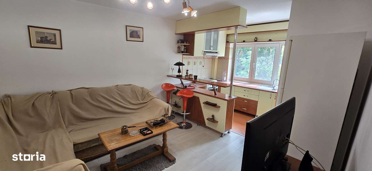 Apartament 2 camere de vanzare Focsani, etajul 2/3-3