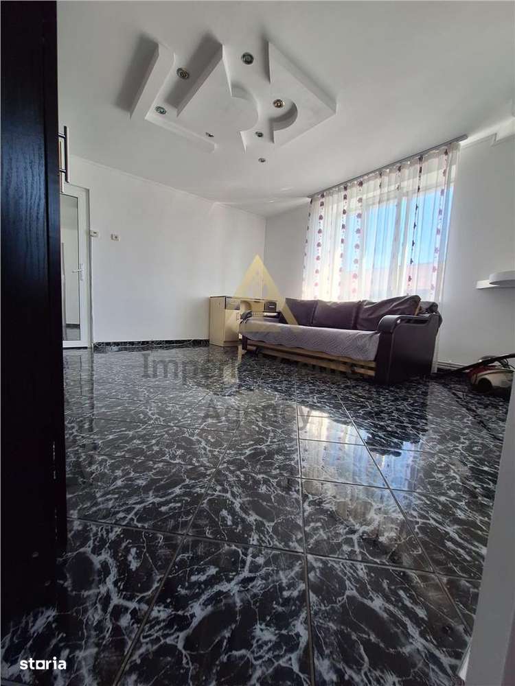 APARTAMENT 2 CAMERE DE VANZARE ONESTI-2