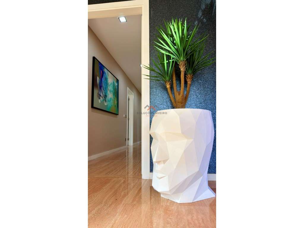 Moradia Contemporânea de Luxo com jardins tropicais e Design Exclus...-9