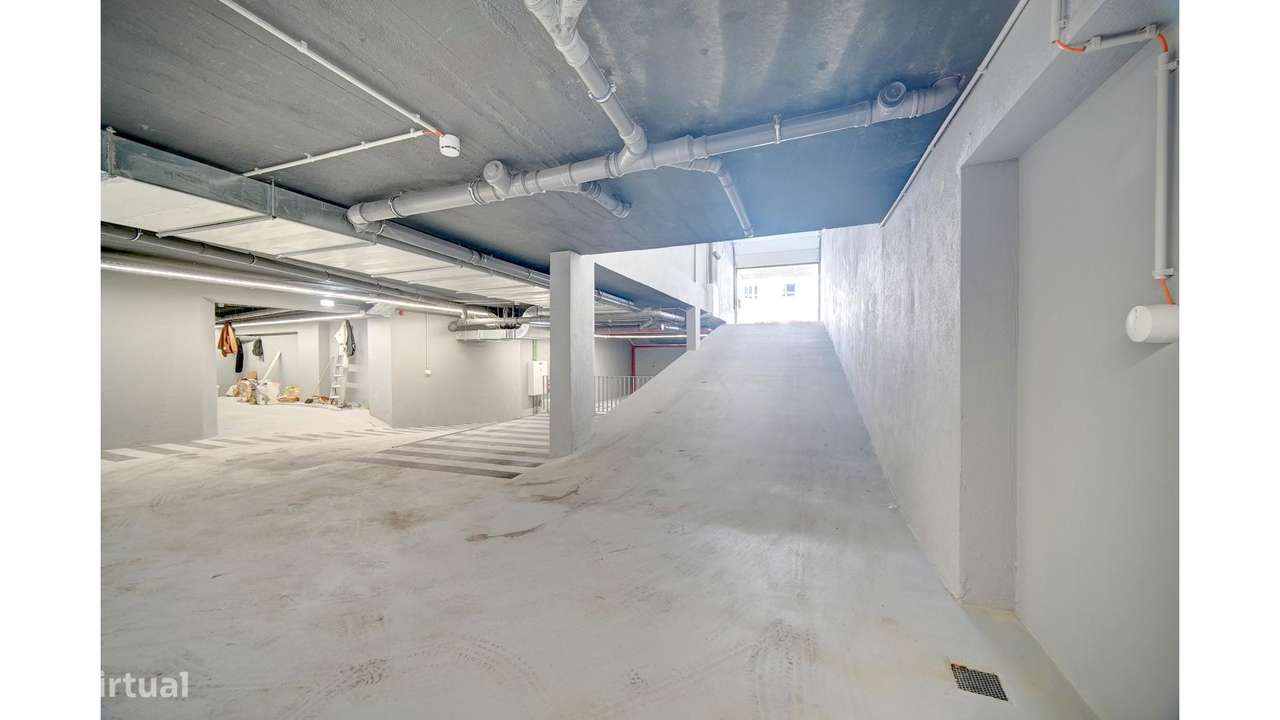 T2 com Garagem e Varandas-31