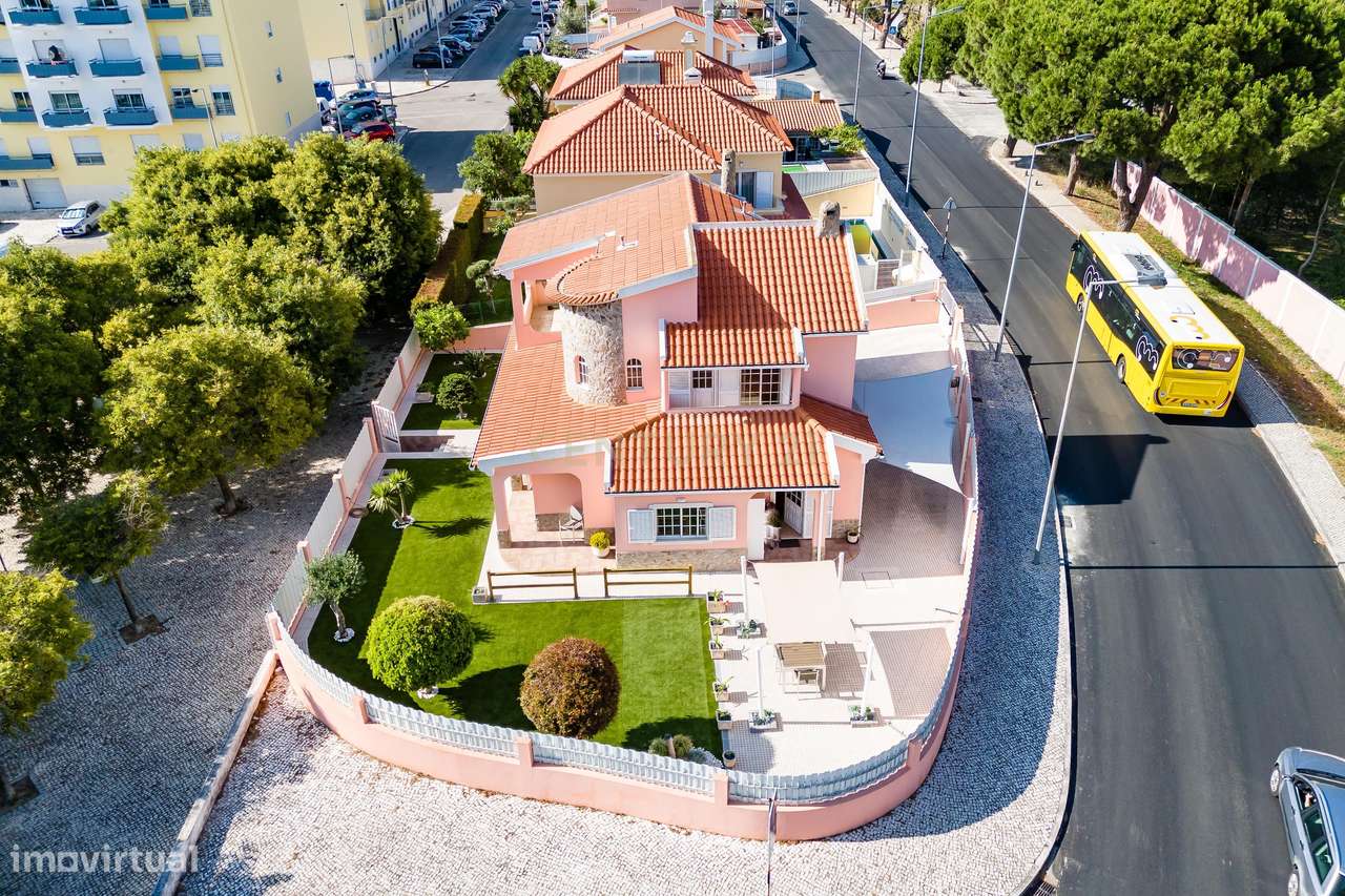 Moradia T4 Isolada com Jardim, em Vale Flores - Viva com qualidade e c - Grande imagem: 4/22