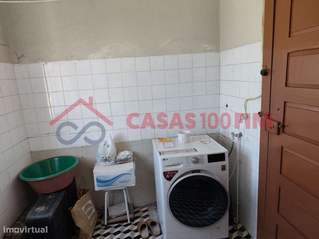 5 Moradias + Terreno em Loureiro - Peso da Régua-35