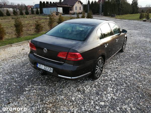 Volkswagen Passat - 6