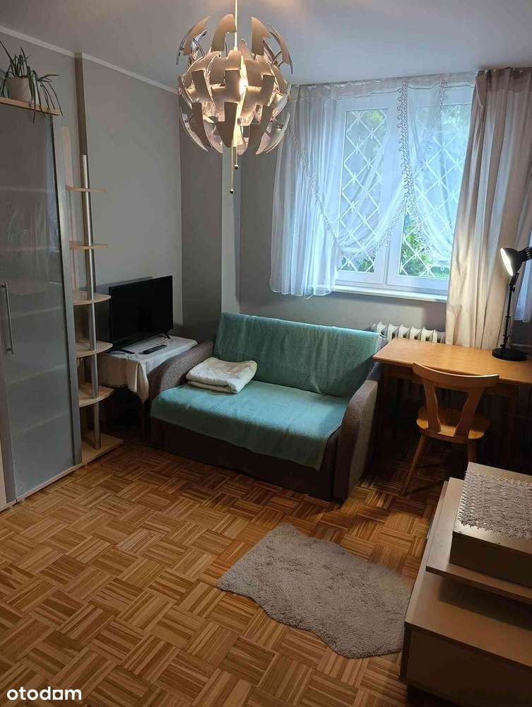 pokój przy M2 na wynajem w bloku na Targówku.