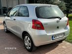 Toyota Yaris 1.3 Luna - 4