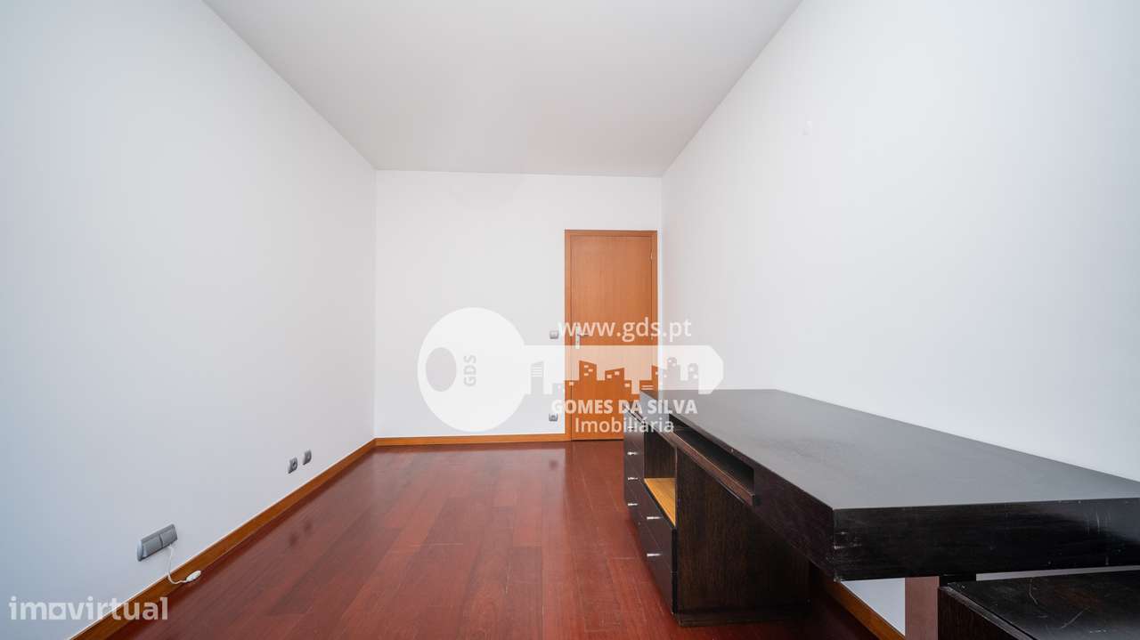 Apartamento T3 com Garagem – Rua José António Cruz, Braga (S. Vítor)-35