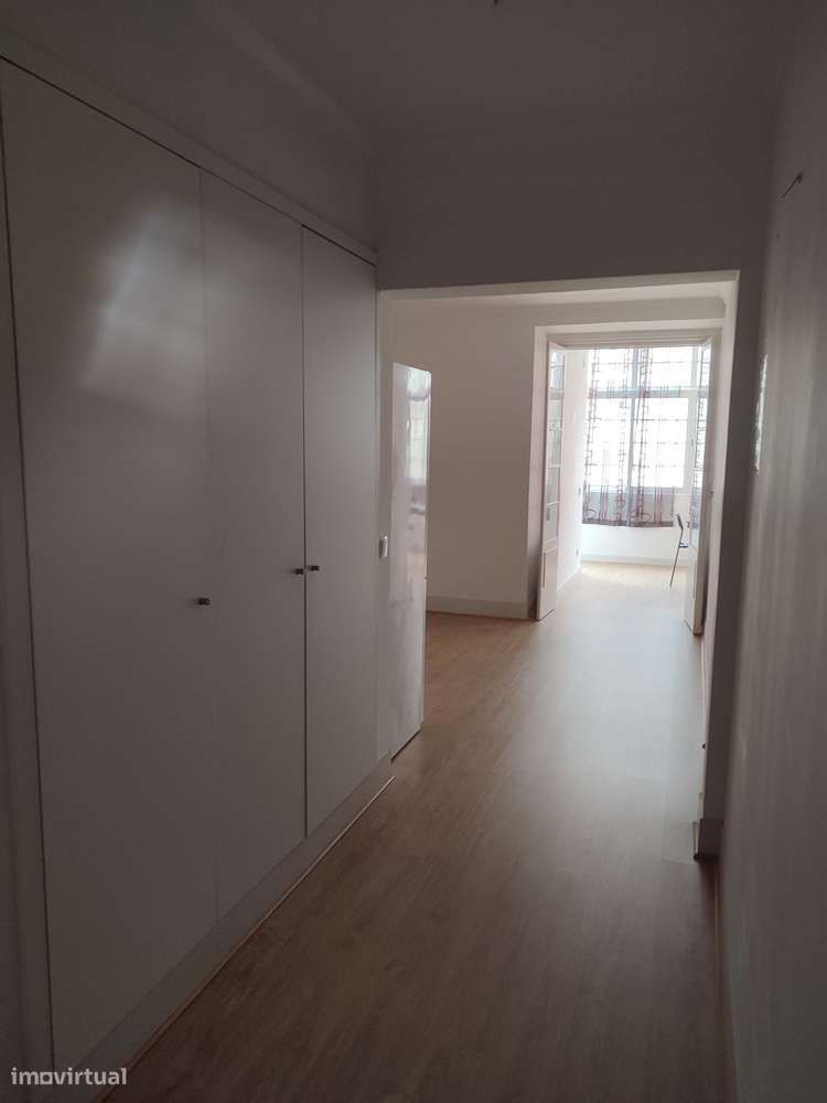 Excelente T7 para venda na Cruz de Celas-25