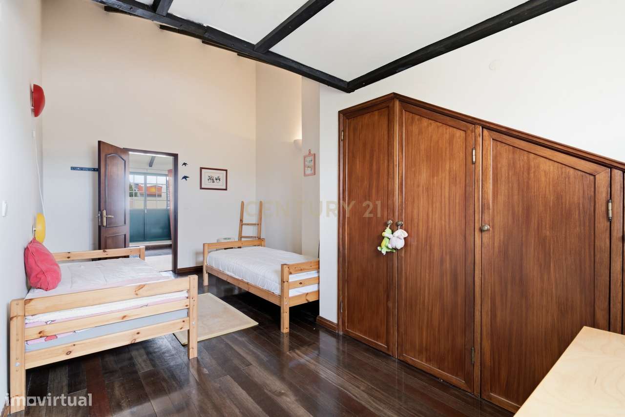 Duplex T2+2 em Lourinhã com Terraço e Proximidade à Praia-37