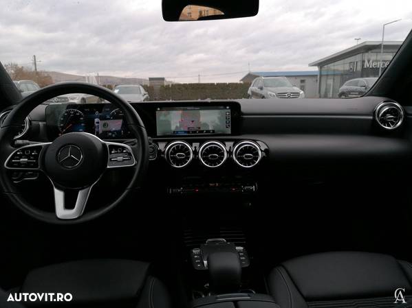 Mercedes-Benz A 220 4MATIC Aut. - 11