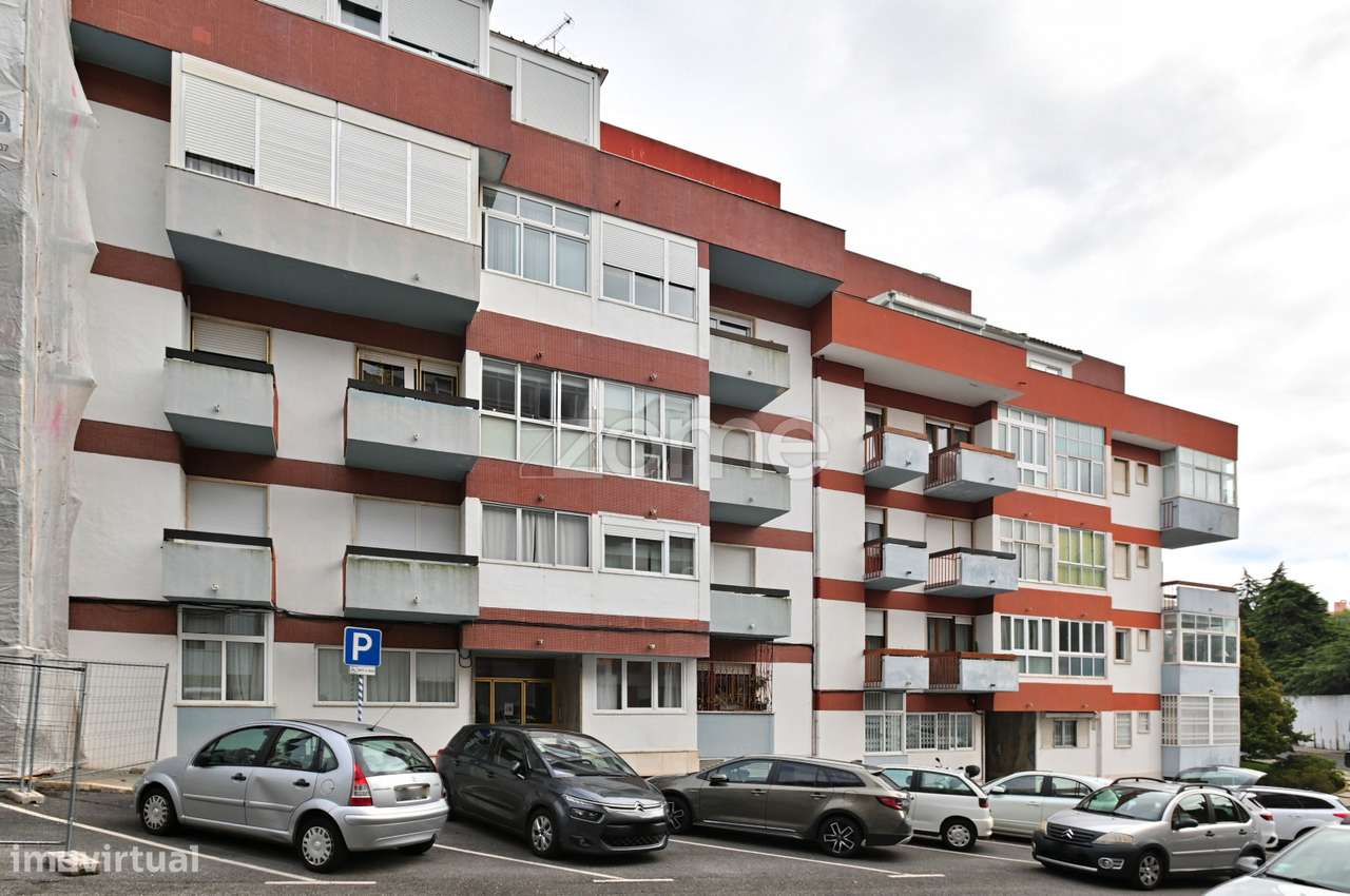 T2 em Linda-a-Velha com dois terraços incríveis - Grande imagem: 2/30