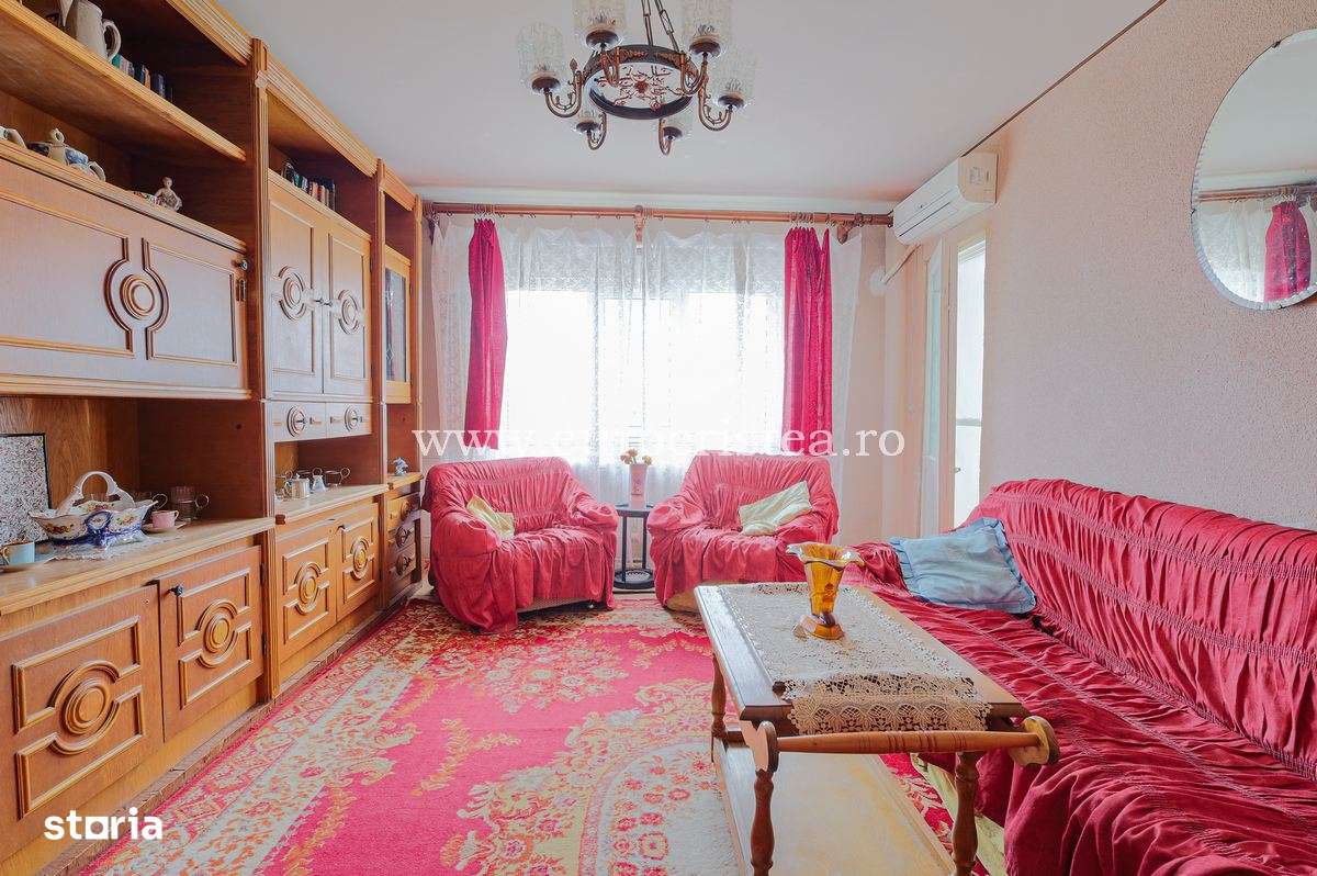 Apartament cu 3 camere confort 1 de vânzare în Mangalia, zona:Sens .-7