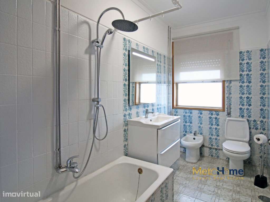 Moradia de 4 frentes em Perosinho-25