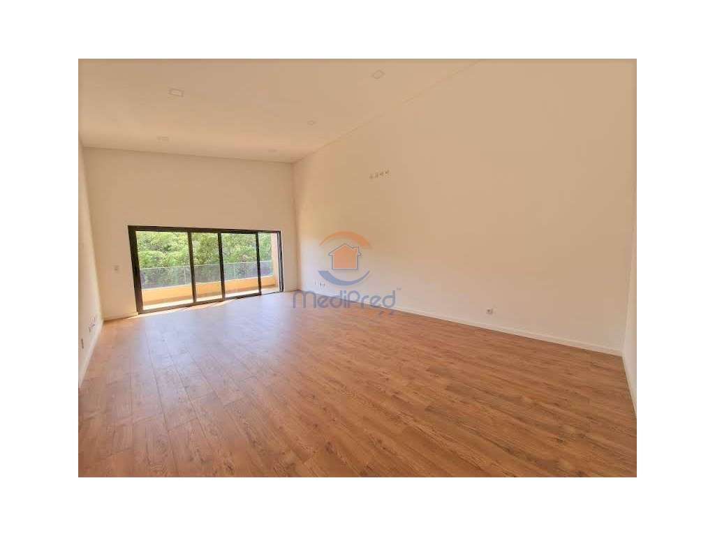 Apartamento T3 - Condomínio Privado, Centro de Loures - Grande imagem: 3/14