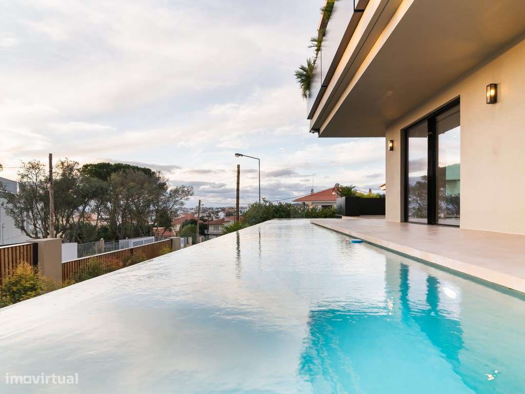 Moradia T5 com acabamentos de luxo e vista panorâmicas sobre a Baia...-3