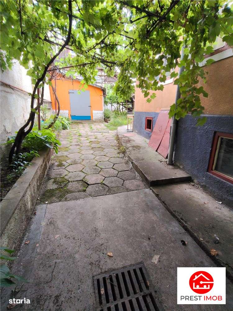Apartament si spatiu comercial de vanzare-13