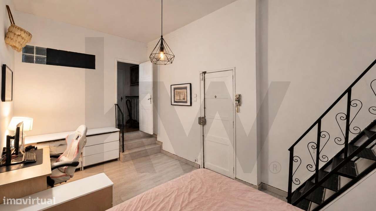 Apartamento T2 com espaço adicional independente | Almada-21