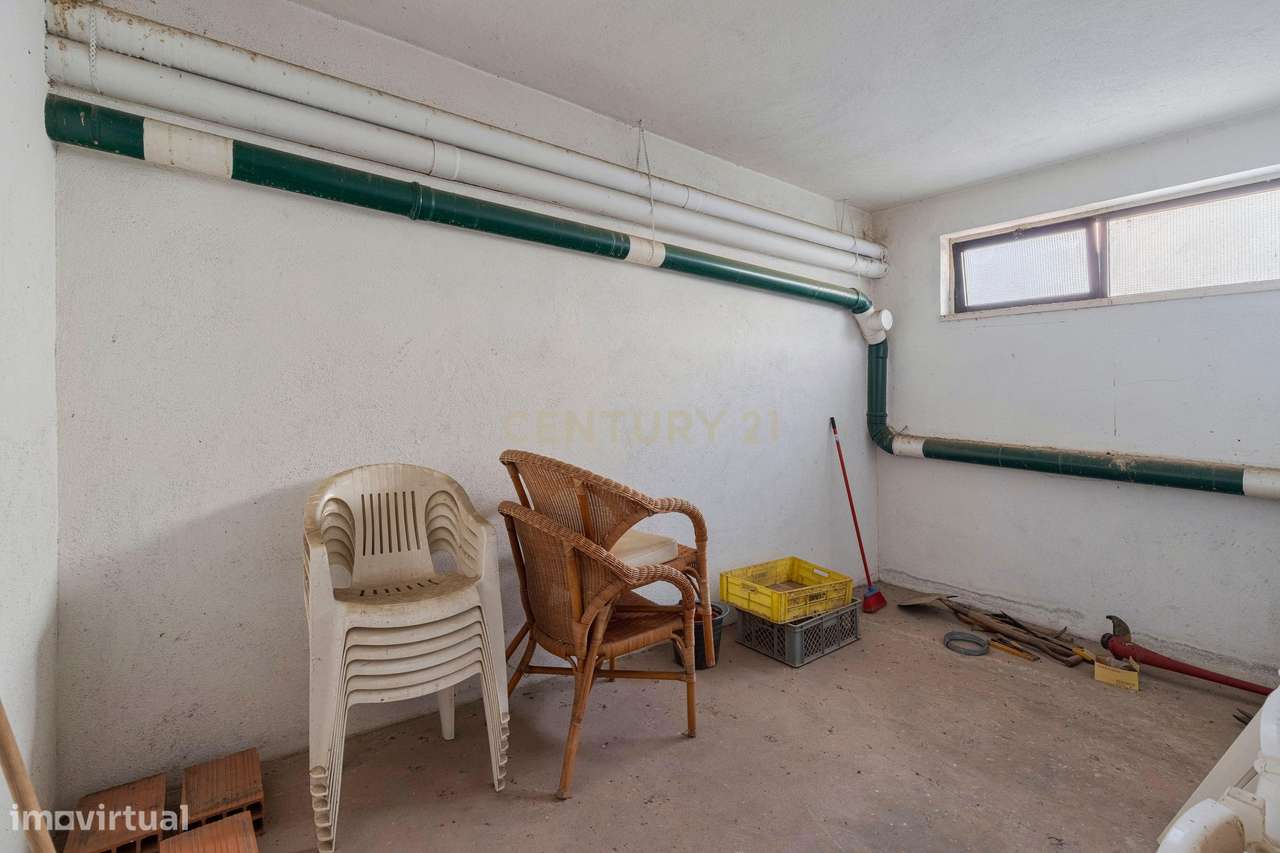 Apartamento T3  Feijó Almada Parque da Paz-21