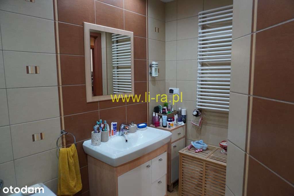 Umeblowane mieszkanie trzypokojowe o pow.77,50m, II p.balkon,  garaż-15