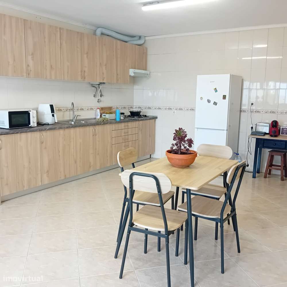 Moradia T4 - Casal da Azinheira - 1,5 Km Centro Histórico - Grande imagem: 5/27