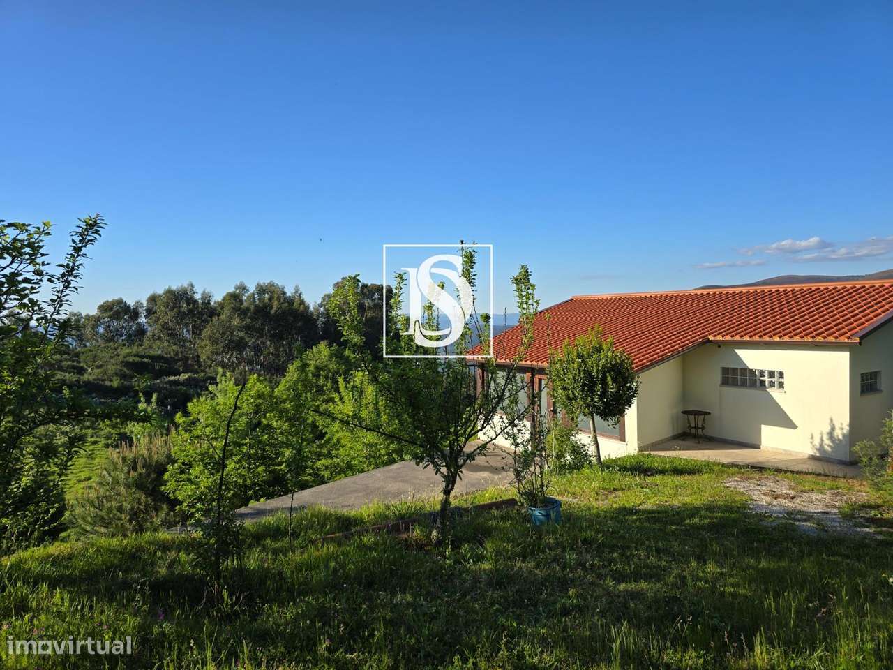 MORADIA T1 RENOVADA COM 10.000 m² – BUSTELO, AMARANTE-43