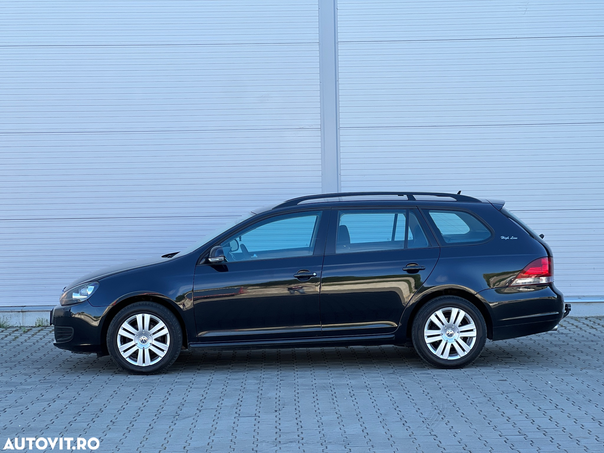 Volkswagen Golf 1.6 TDI DPF Highline - 7