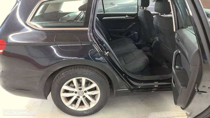 VW Passat Variant 2.0 TDi Business DSG - 3