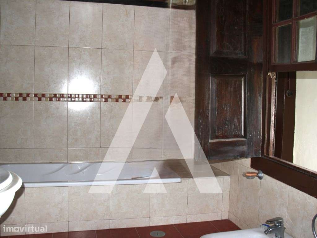 Quinta T6 histórica para recuperação, Guimarães.-14