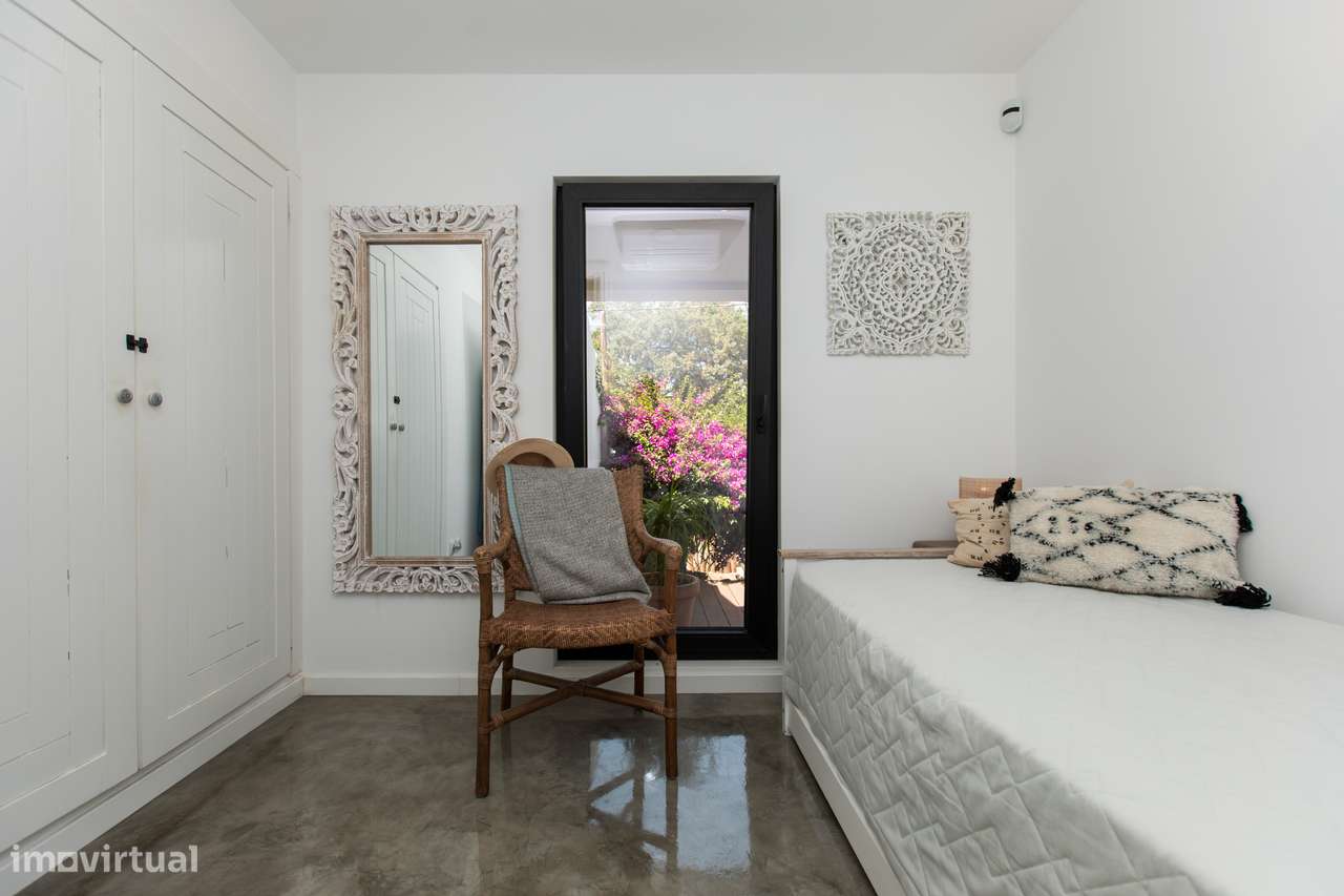 Moradia isolada terreno de 811m2 piscina jardim Sesimbra-22