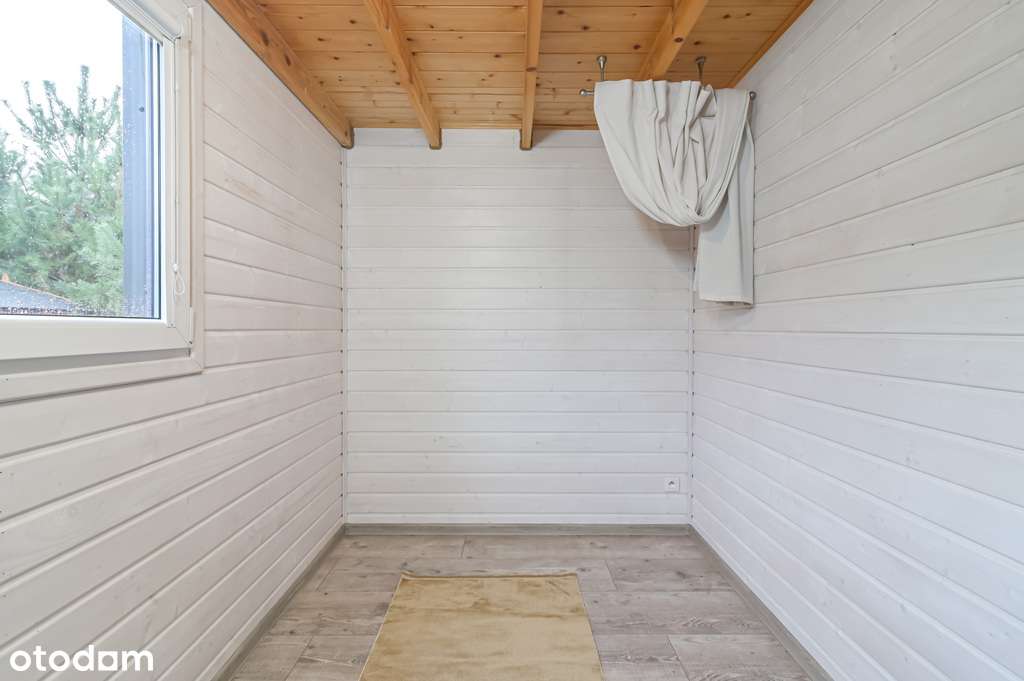 Całoroczny ekonomiczny wyposażony domek z tarasem-11