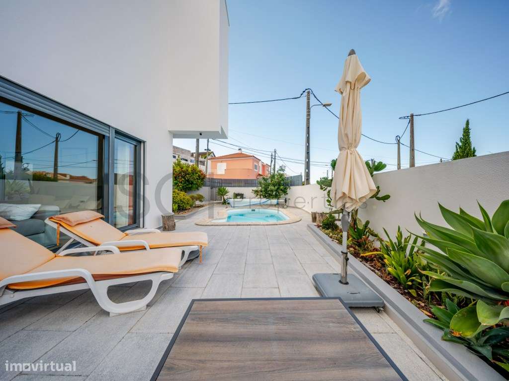 Moradia com piscina nas Quintinhas-50