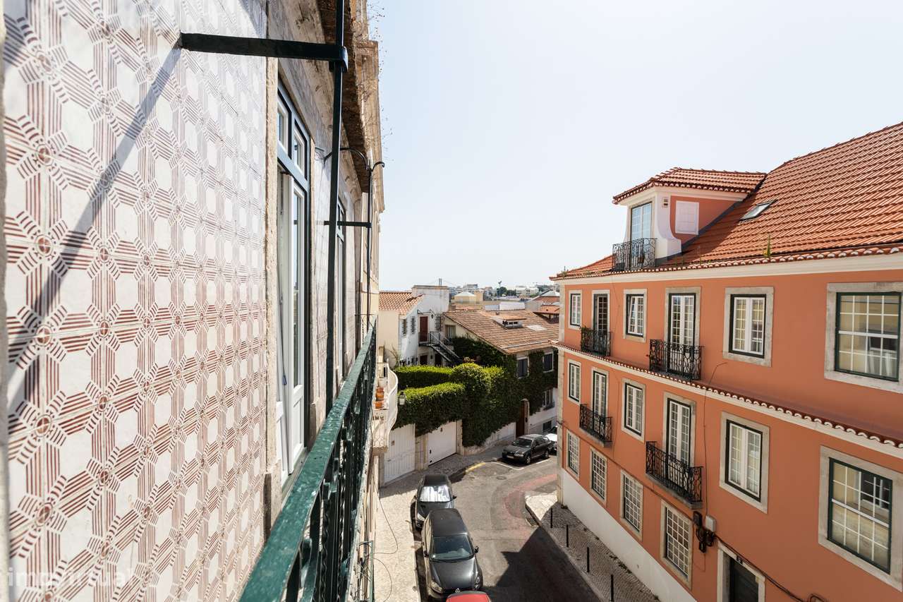 T2 Remodelado com Terraço no Príncipe Real, Lisboa-20