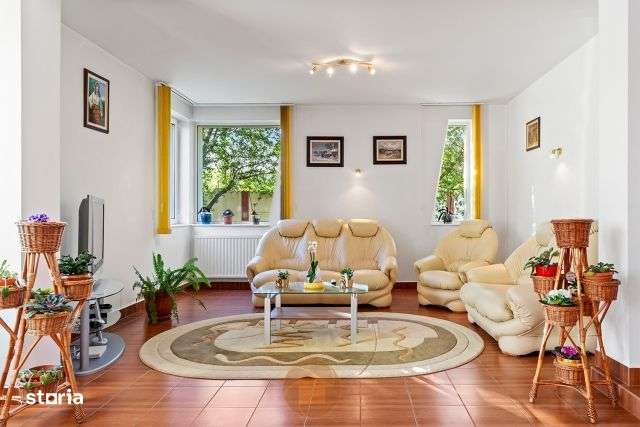 Vila de vanzare,7 camere,teren 1080mp,zona lacului Fundeni,600.000euro - Imagine principală: 2/15