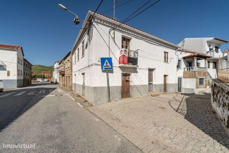 Moradia Geminada T3 / Guarda, Valhelhas - Grande imagem: 1/20