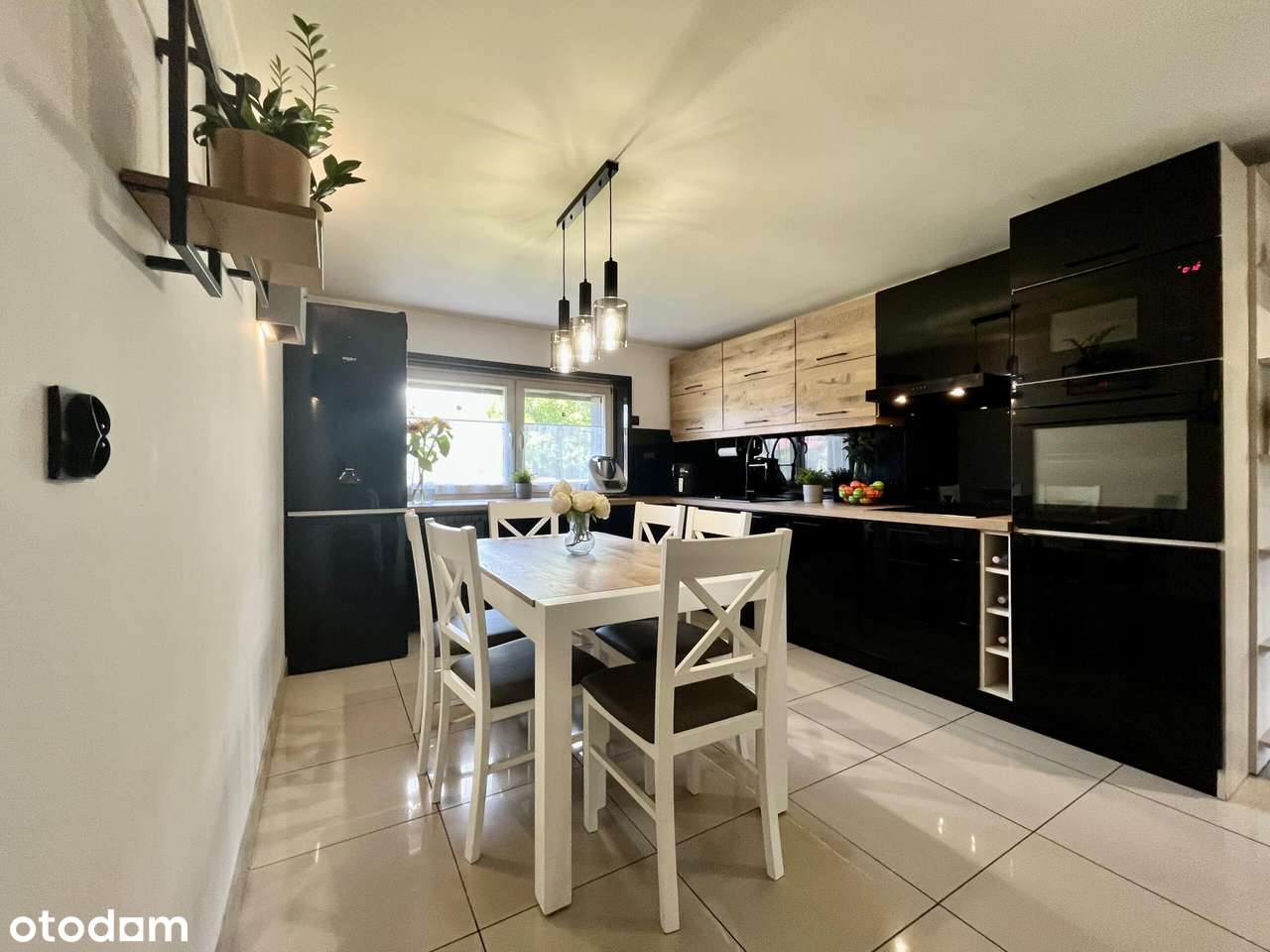 Przestronny dom z dużym ogrodem i możliwościami - Pełny obrazek: 5/20