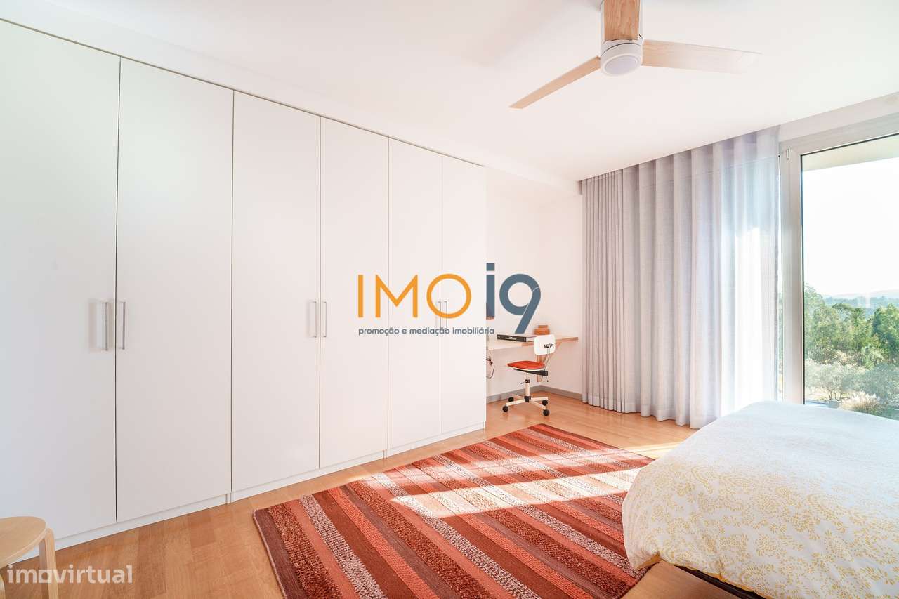 Moradia T4 Luxo - São Mamede-32