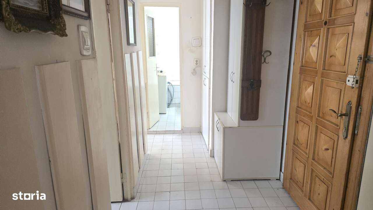Vand apartament 2 camere dec. in Deva, Zamfirescu, 2 balcoane, etaj 1,-8