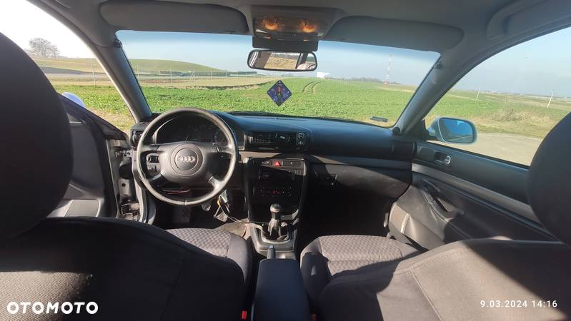 Audi A4 Avant 1.9 TDI - 10