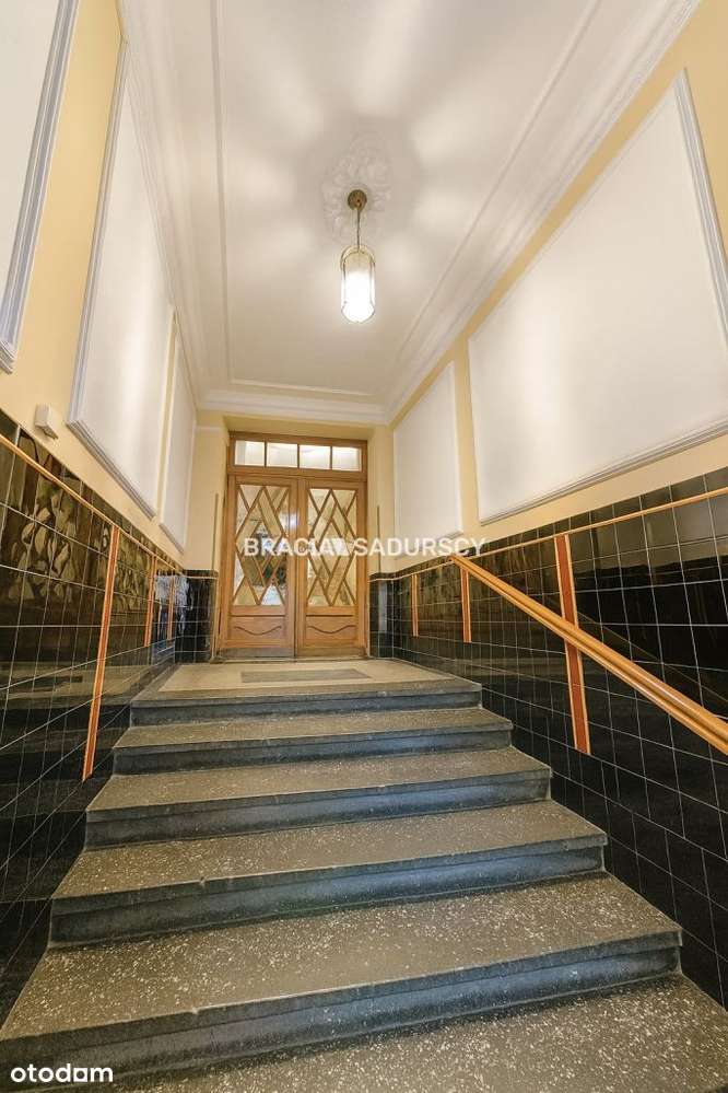 Klimatyczne mieszkanie 80m2 przy Wawelu-9