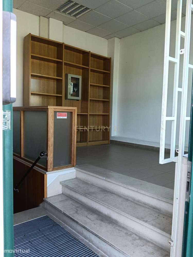 Venda – Espaço Comercial na Ameixoeira-2