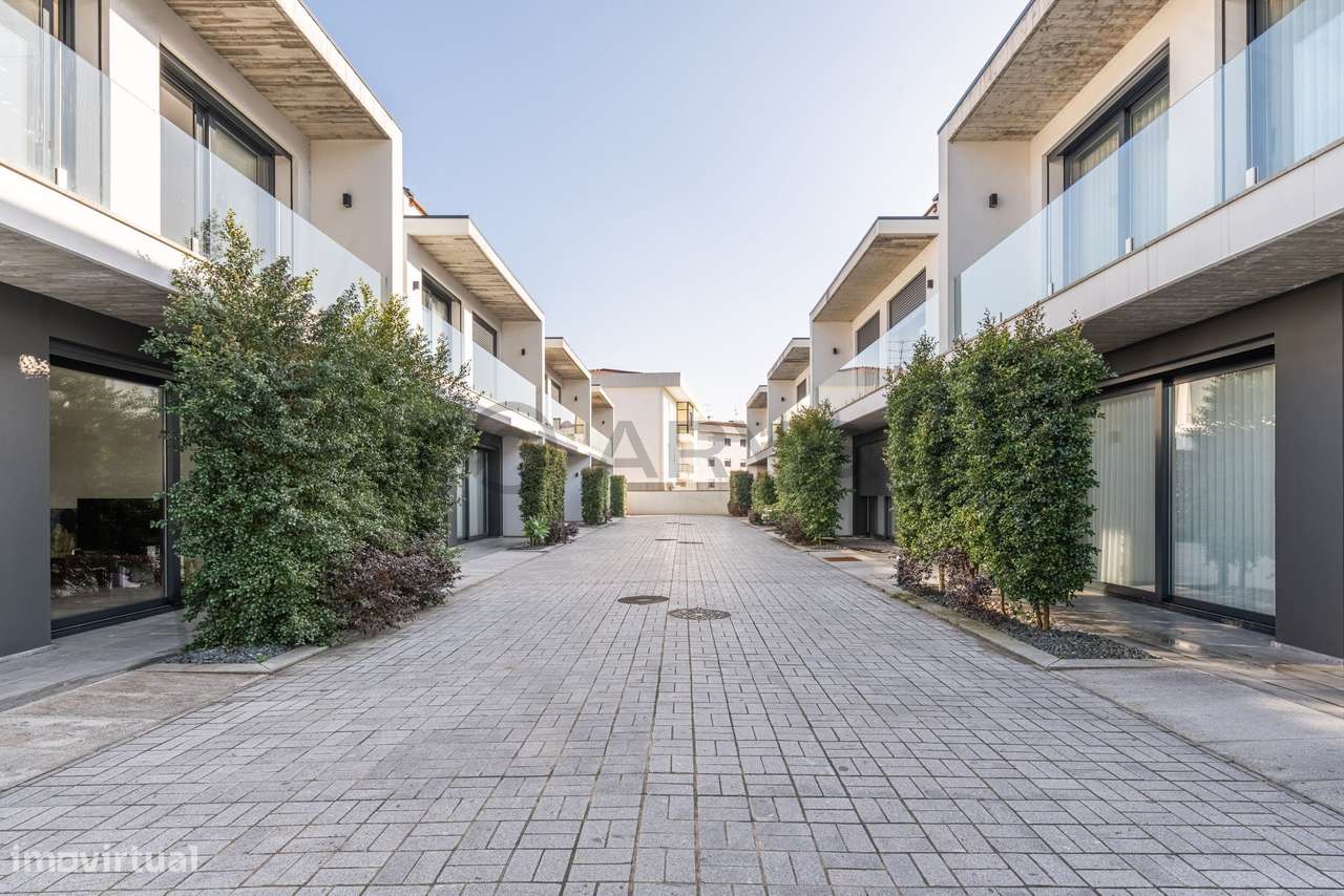Moradia T3 semi-nova | Condomínio Fechado – Arcozelo, Ponte de Lima-35