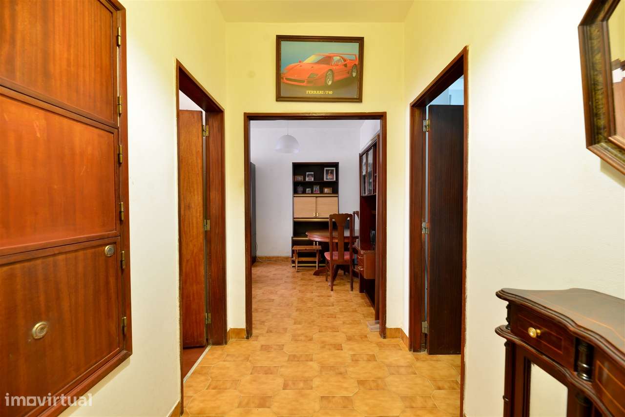 Apartamento T2 para remodelar em Porto Salvo, Oeiras - Grande imagem: 4/16