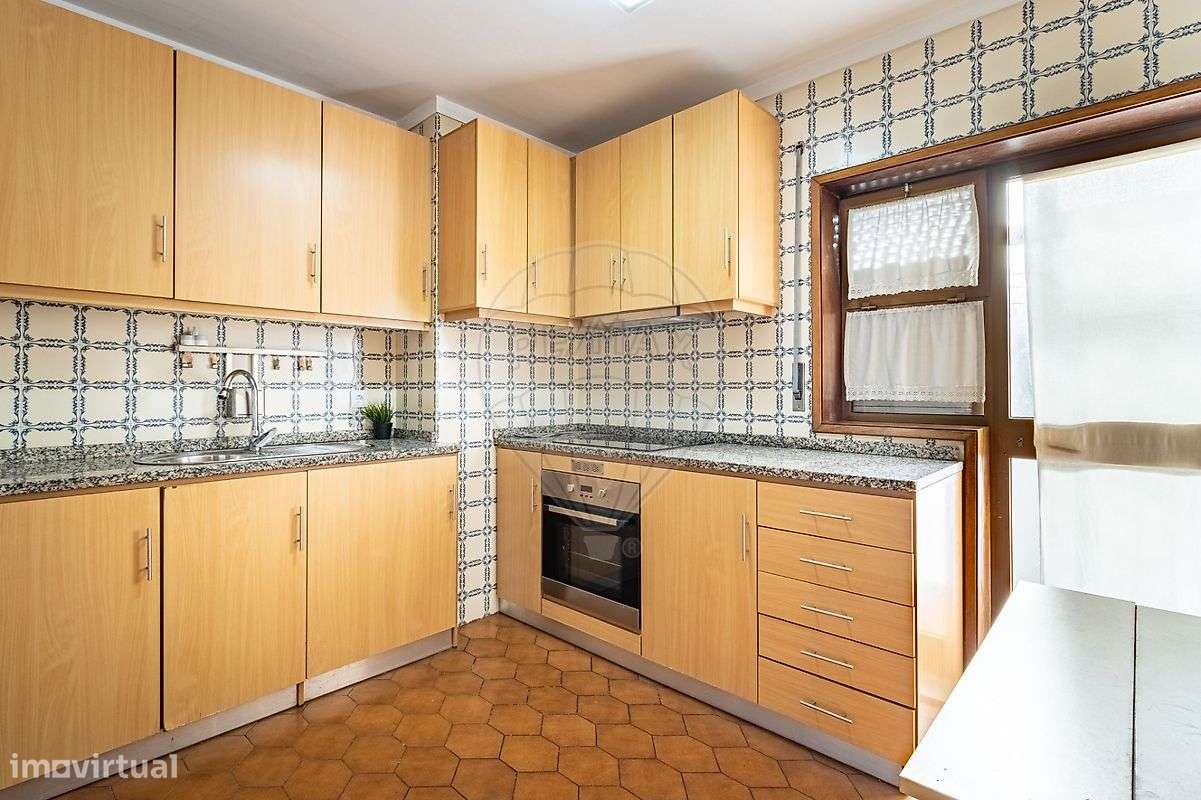 Apartamento T2 para arrendamento - Grande imagem: 2/12