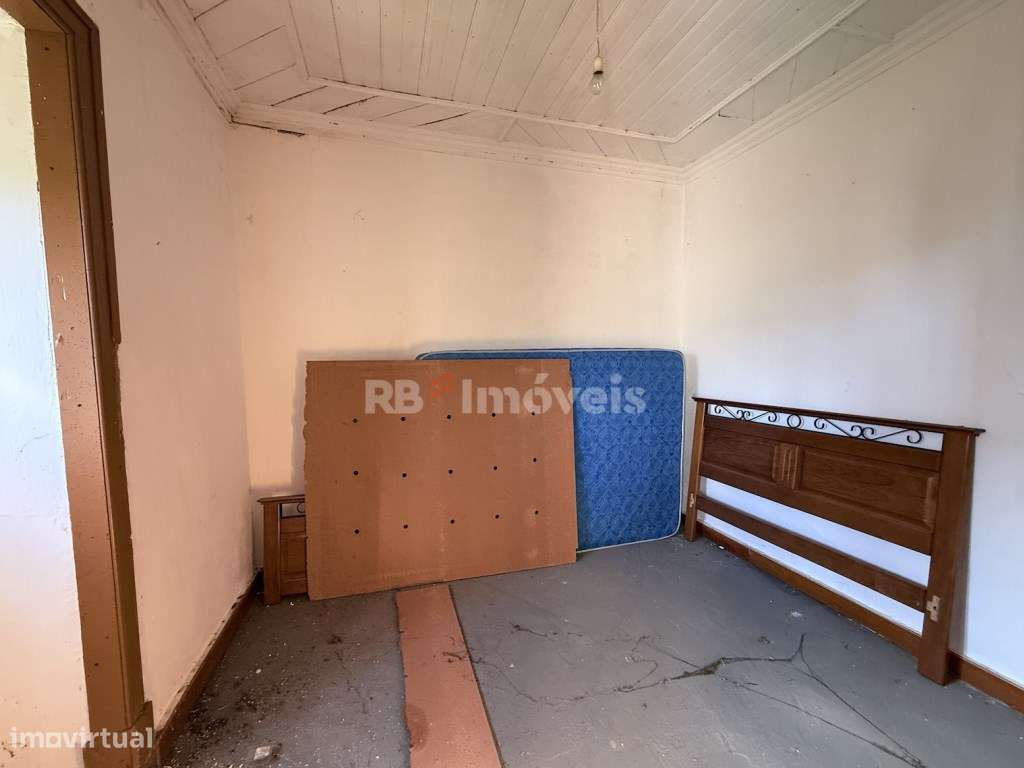 Moradia T3 p/ Recuperar em Pena - Chancelaria, Torres Novas-7