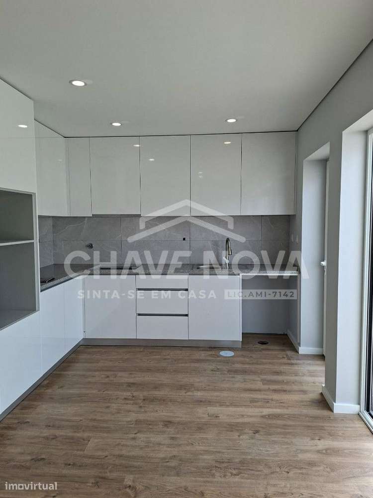 Moradia T1+1 para arrendamento em S. Félix da Marinha - Grande imagem: 4/15