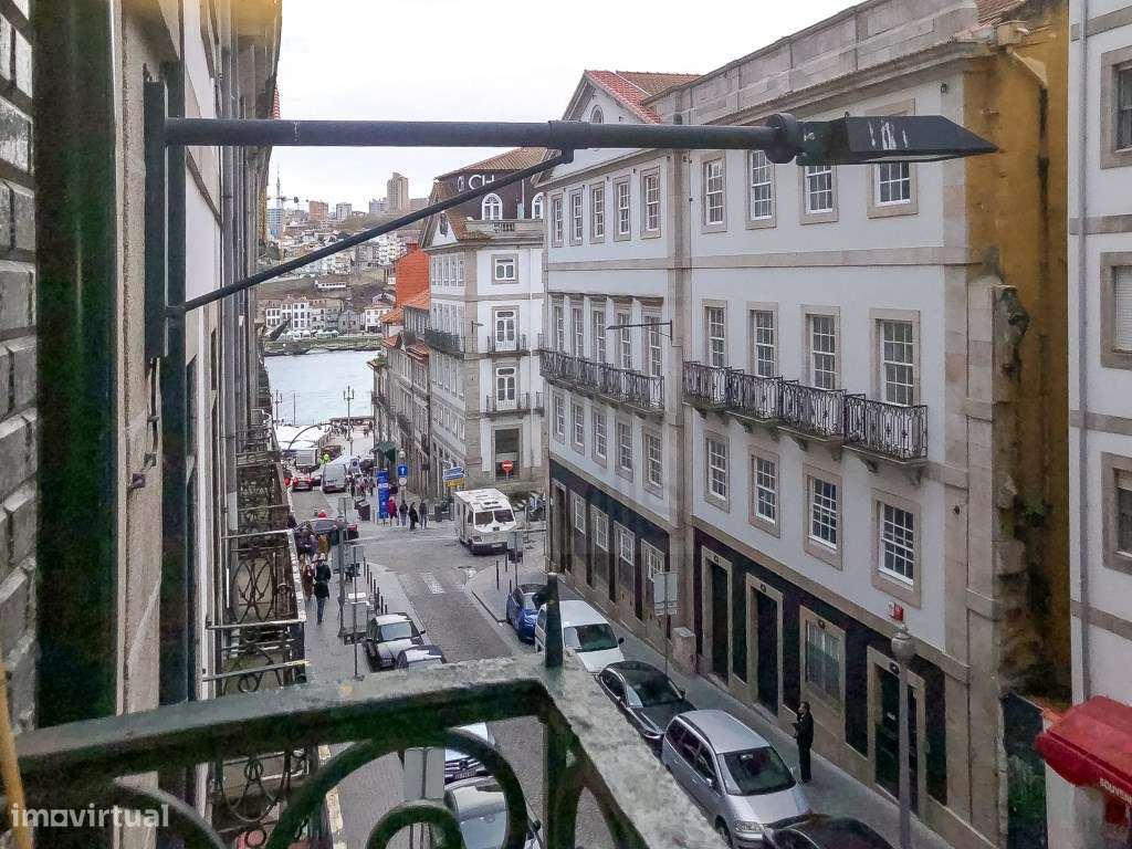 Apartamento T3 na Rua de S. João - Grande imagem: 1/13