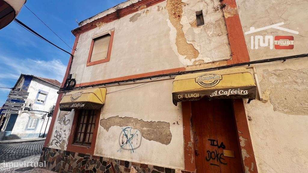 Prédio Habitacional Rés-do-Chão e 1º andar no Centro do Montijo - P...-5